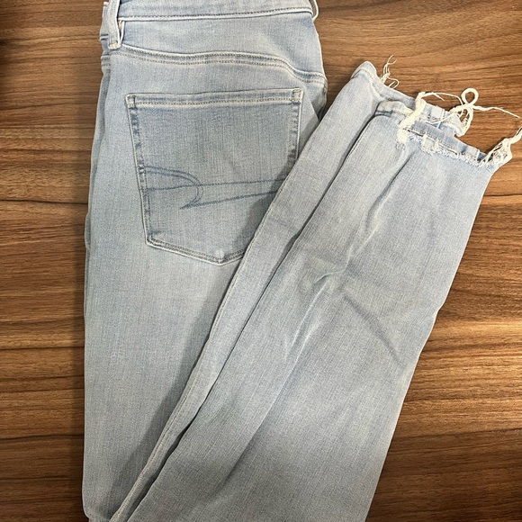 American Eagle Outfitters Light Blue Jeans - Picture 4 of 5